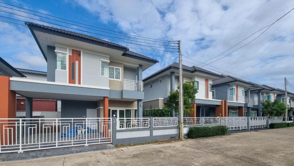 thai suburban area with modern family houses newl 2025 01 09 00 59 51 utc